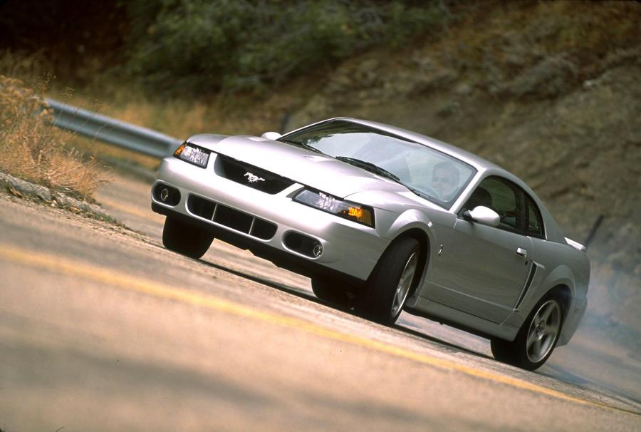 Ford Mustang SVT Cobra 2003 года  (фото 40 из 61)